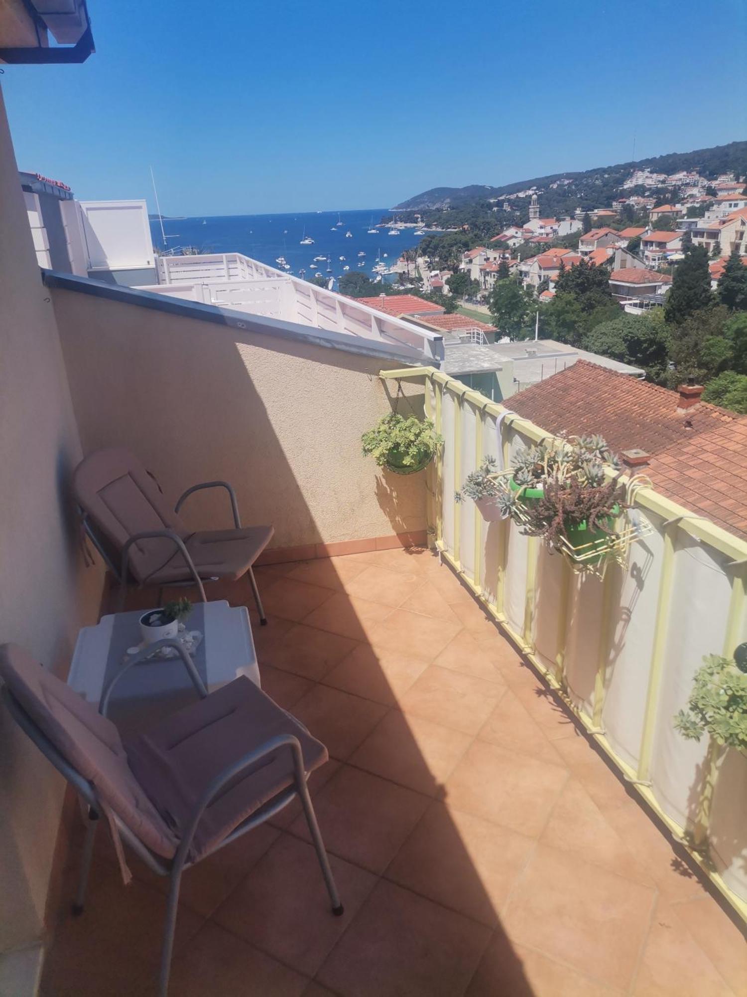 Apartments Green & Orange Hvar Town Exterior foto