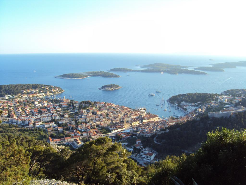 Apartments Green & Orange Hvar Town Exterior foto